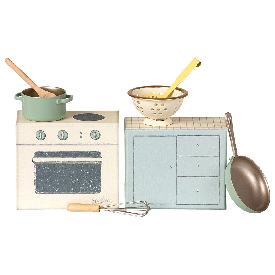 MAILEG MINI KITCHEN AND COOKING SET — Pickle Papers